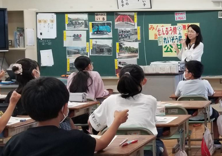 租税教育の様子(桜小学校)